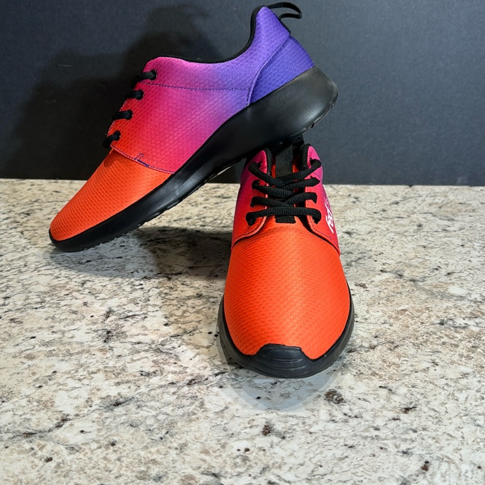 FedEx Custom Shoes. Men’s size 9. NWT.